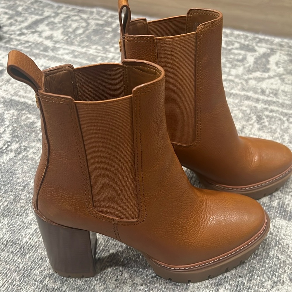 Tory Burch Lug 70 mm Bootie - 8 1/2